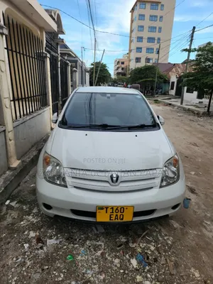 Toyota IST 2005 White