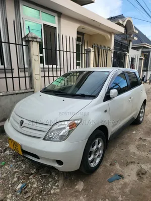 Toyota IST 2005 White