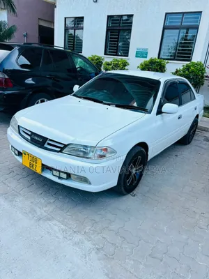 Toyota Carina 2000 White