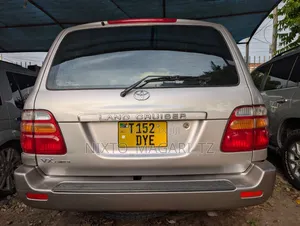 Toyota Land Cruiser 2002 Silver
