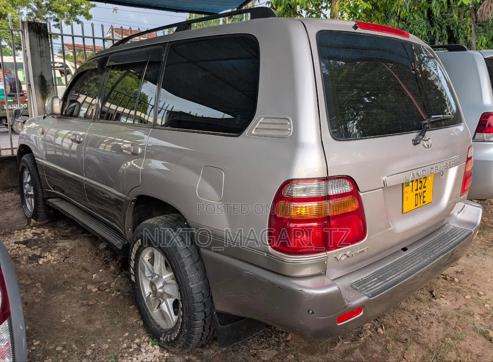 Toyota Land Cruiser 2002 Silver