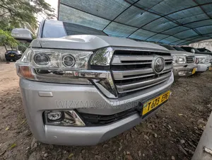 Toyota Land Cruiser 2018 Teal