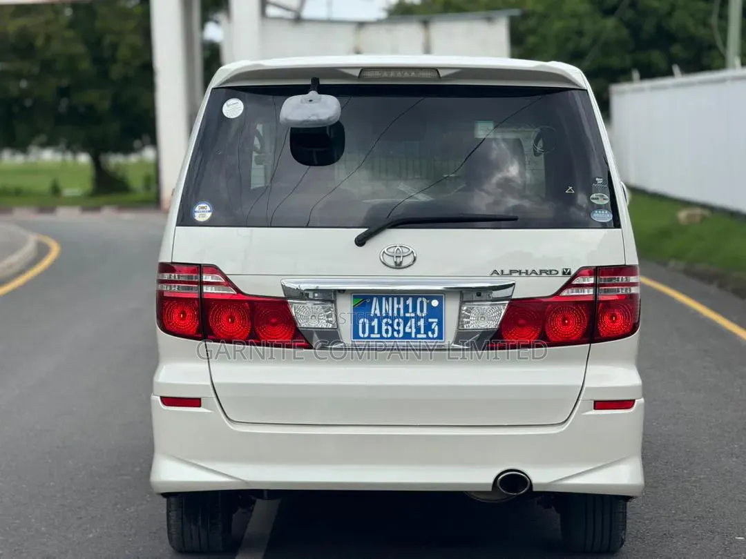 Toyota Alphard 2006 White
