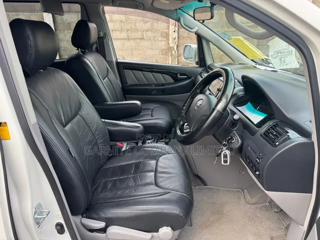 Toyota Alphard 2006 White