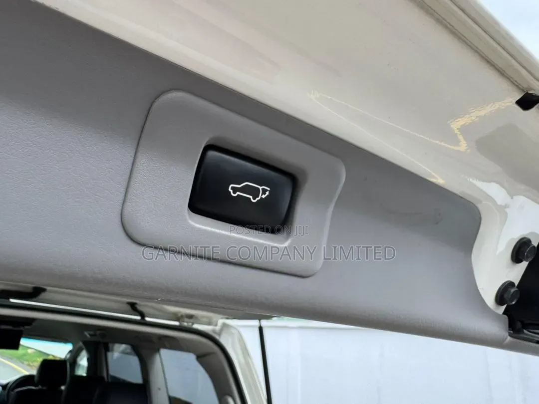 Toyota Alphard 2006 White