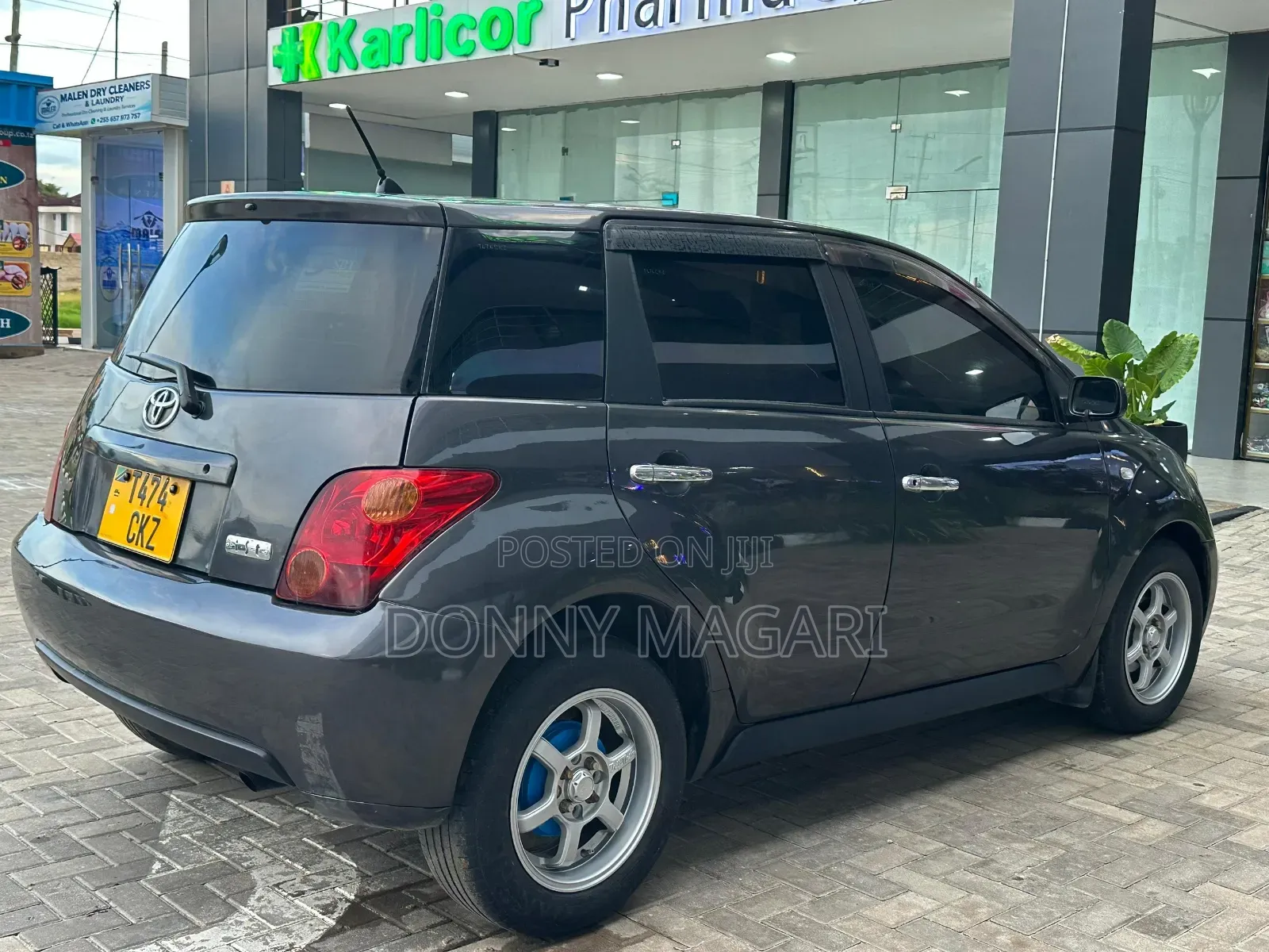 Toyota IST 2005 Gray