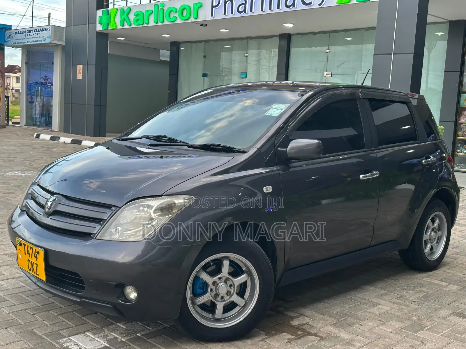 Toyota IST 2005 Gray