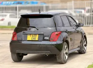 Toyota IST 2004 Black