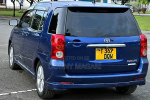 Toyota Raum 1.5 AWD 2004 Blue
