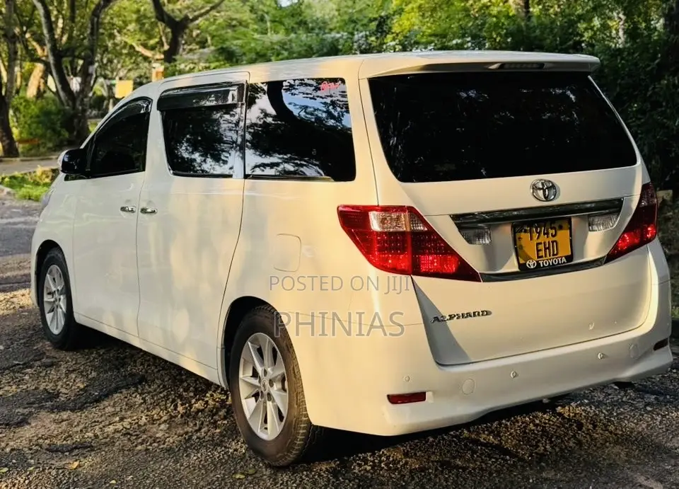 Toyota Alphard 2011 White
