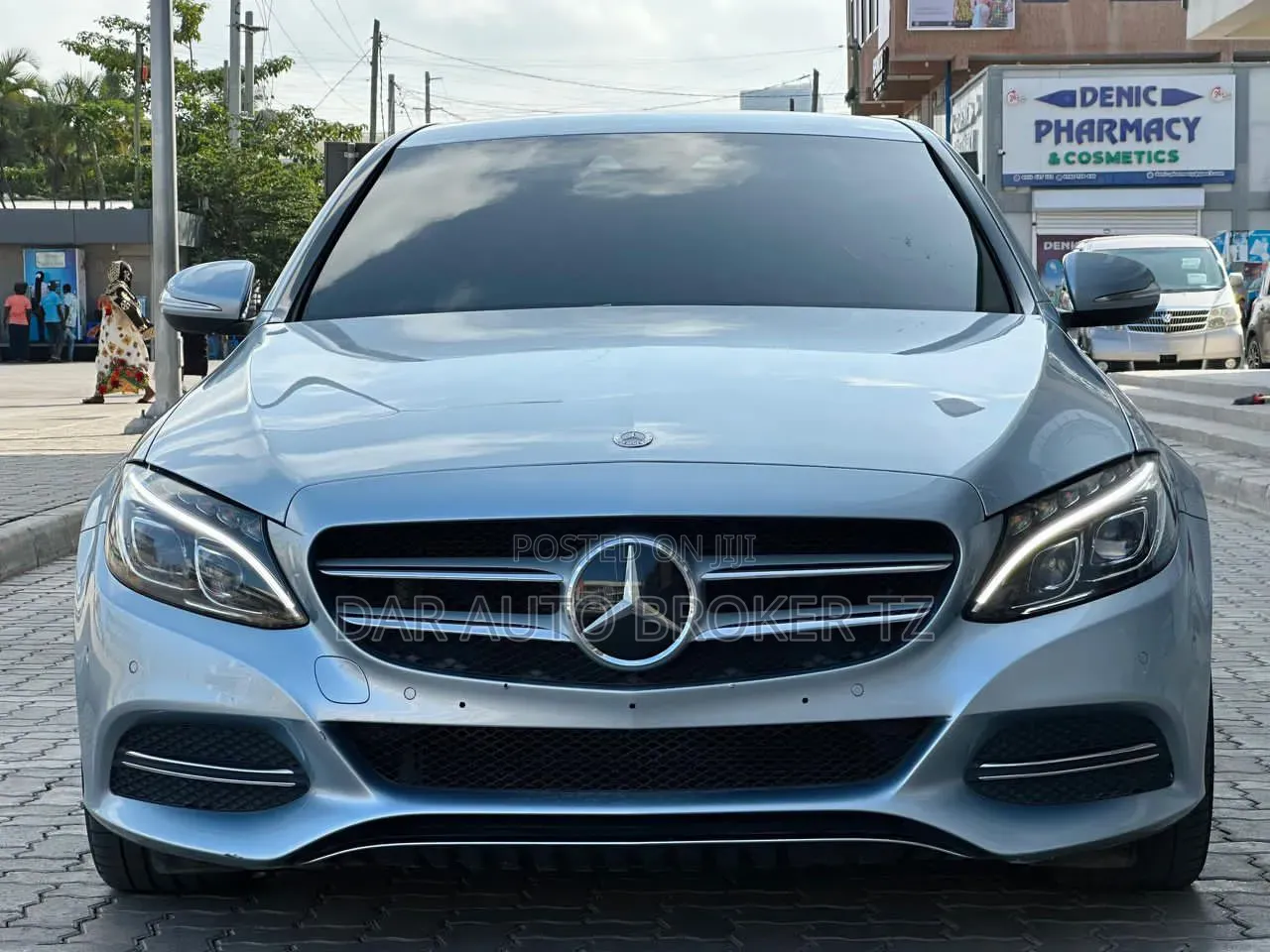 Mercedes-Benz C200 2014 Blue