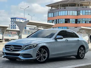Mercedes-Benz C200 2014 Blue
