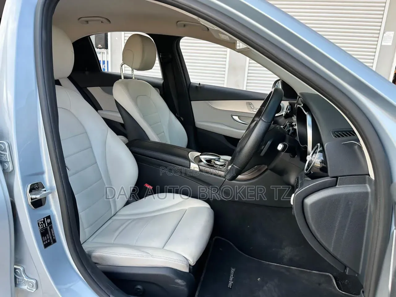Mercedes-Benz C200 2014 Blue