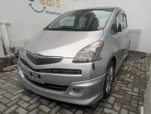 Toyota Ractis 1.5 AWD 2006 Silver