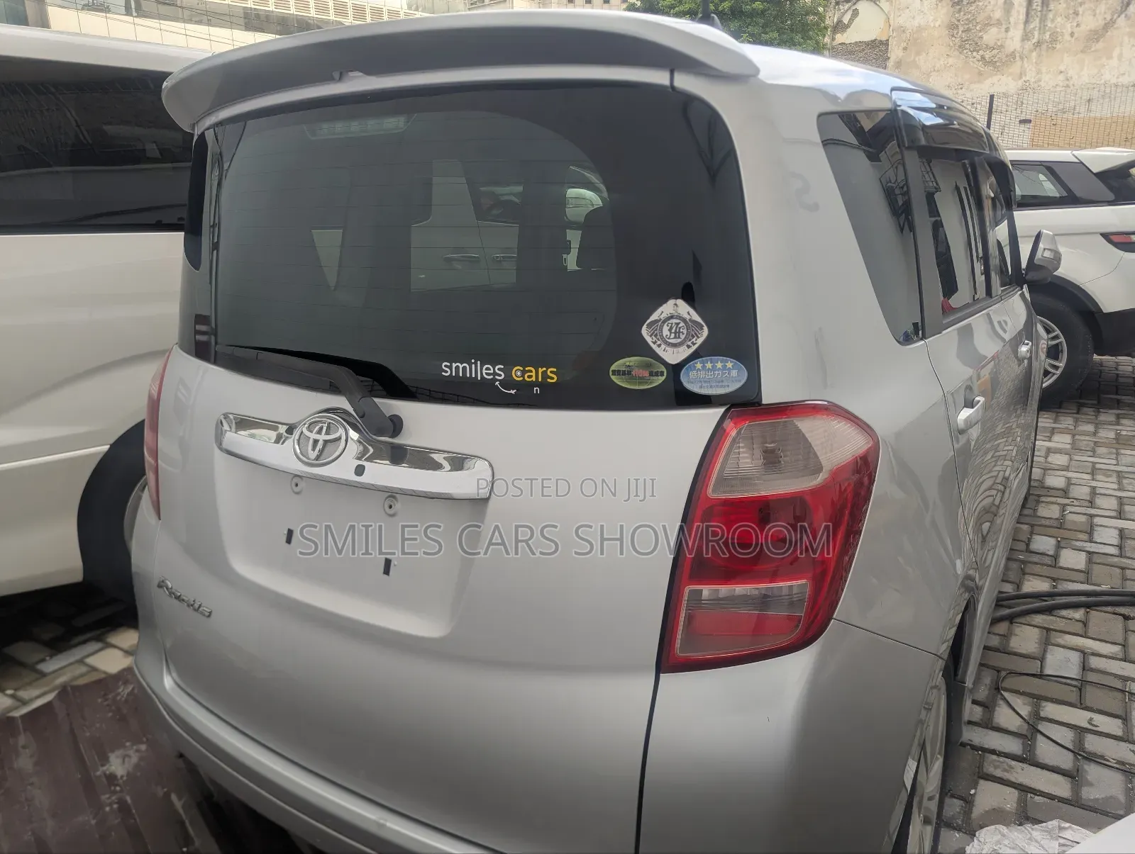 Toyota Ractis 1.5 AWD 2006 Silver