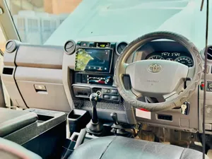 Toyota Land Cruiser 4.5 V8 GL 2015 White