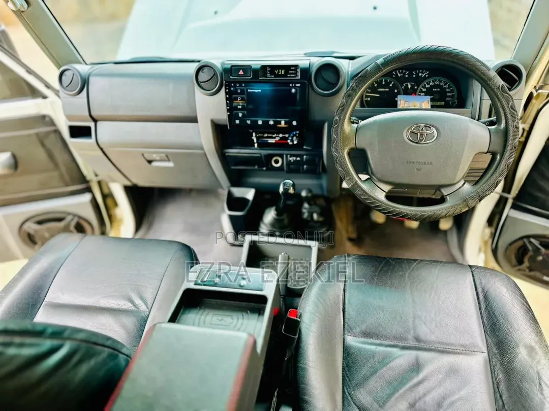 Toyota Land Cruiser 4.5 V8 GL 2015 White