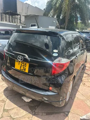 Toyota Ractis 2010 Black