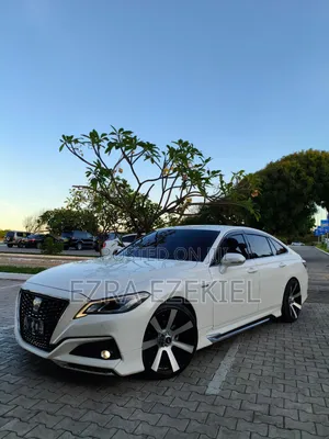 Toyota Crown 2019 White