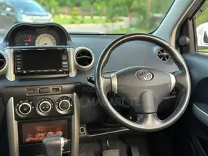 Toyota IST 2003 White