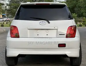 Toyota IST 2003 White