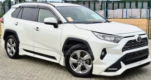 Toyota RAV4 2021 White