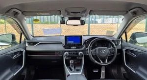 Toyota RAV4 2021 White