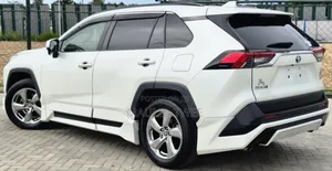 Toyota RAV4 2021 White