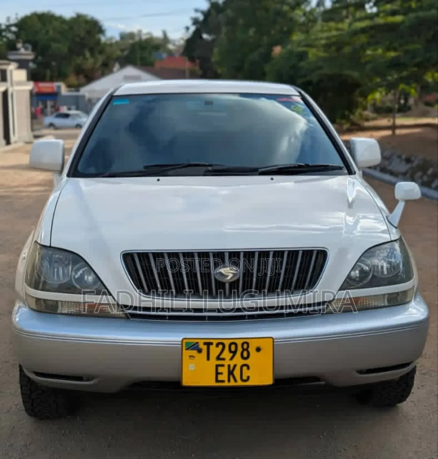 Toyota Harrier 2002 White