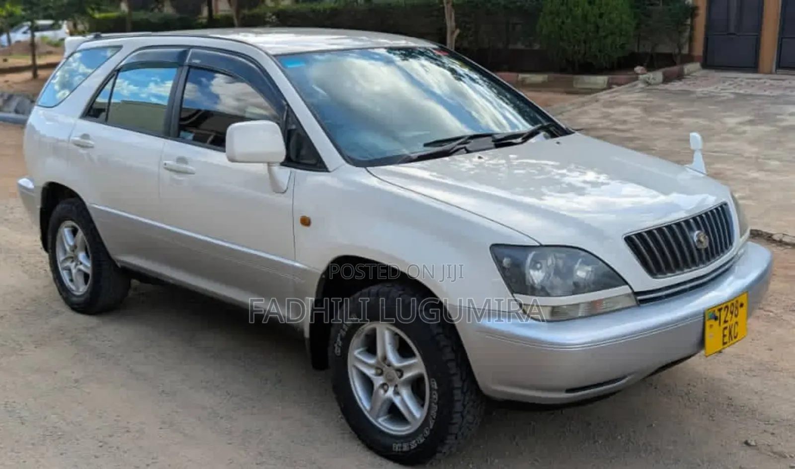 Toyota Harrier 2002 White