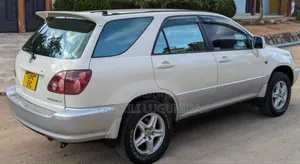 Toyota Harrier 2002 White