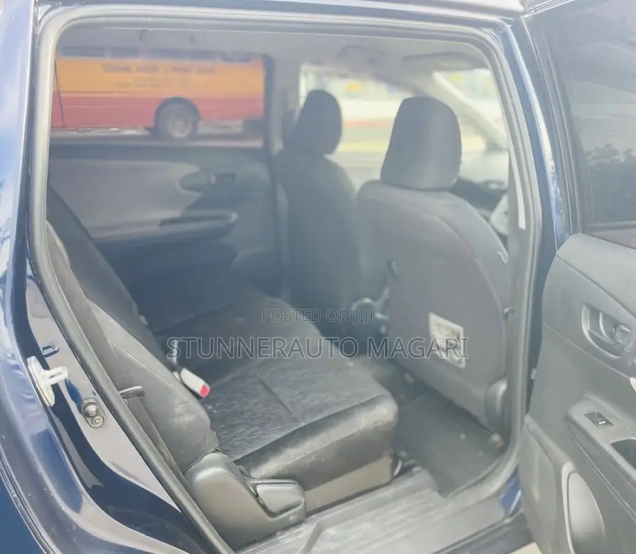 Toyota Wish 2009 Blue