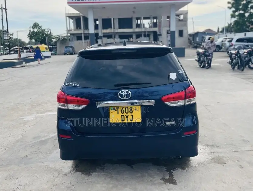 Toyota Wish 2009 Blue