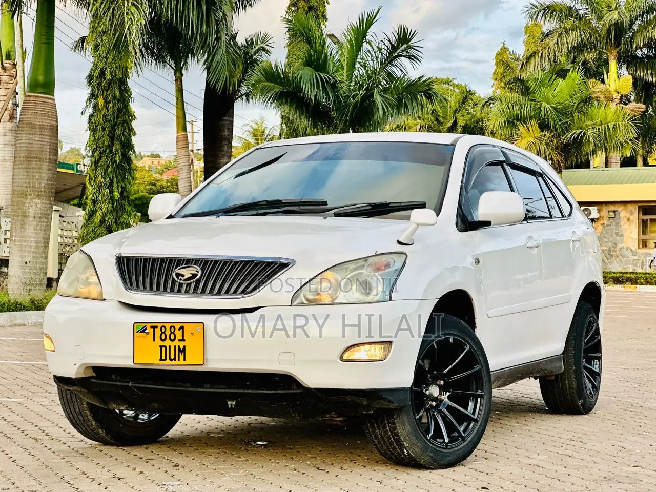 Toyota Harrier 2004 White