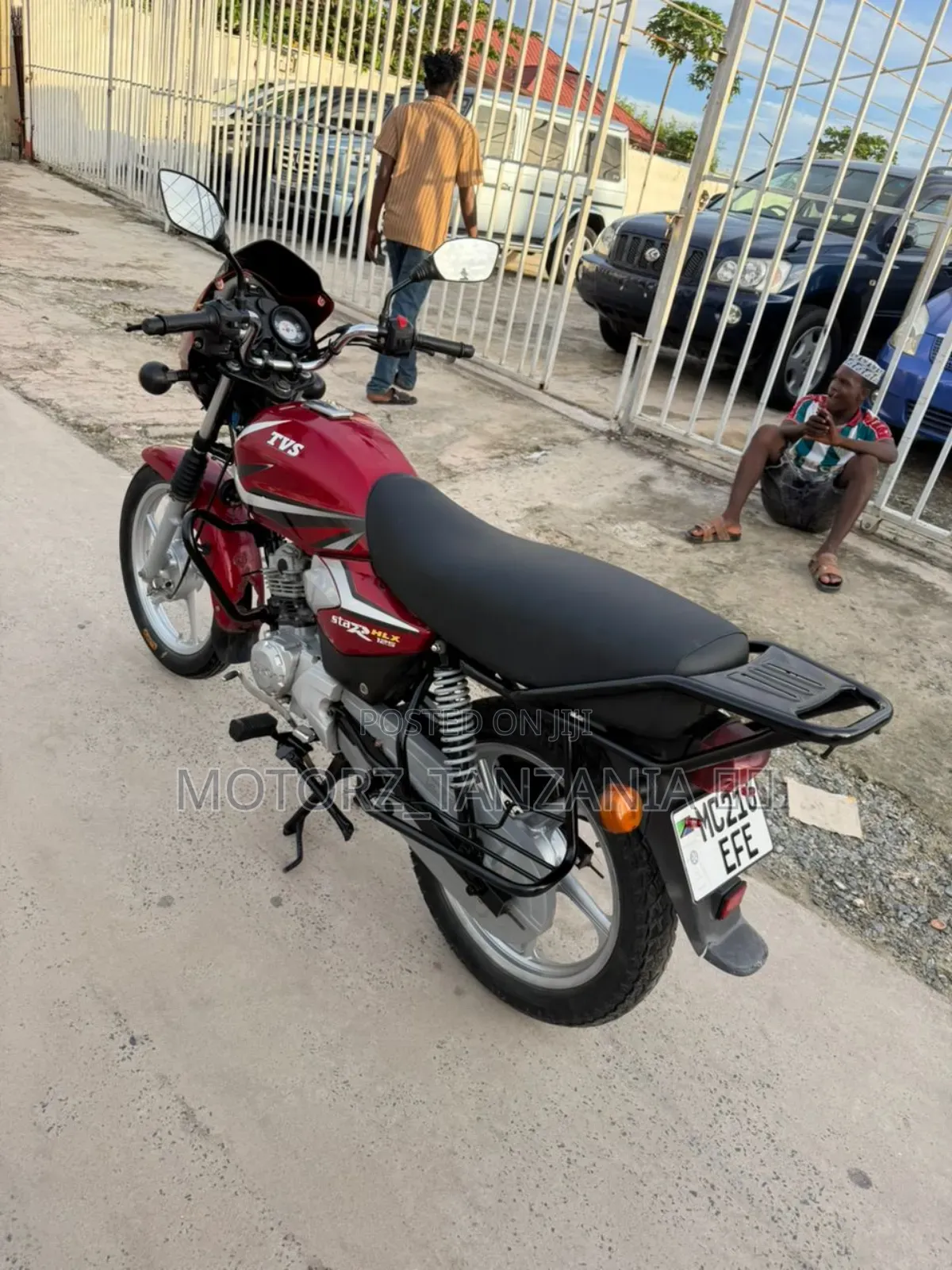 TVS HLX 125 2024 Red