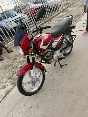 TVS HLX 125 2024 Red