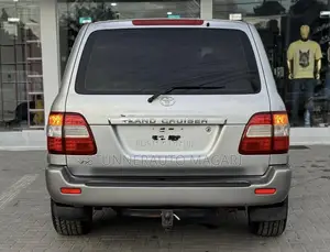 Toyota Land Cruiser 2005 Silver