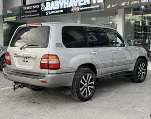 Toyota Land Cruiser 2005 Silver