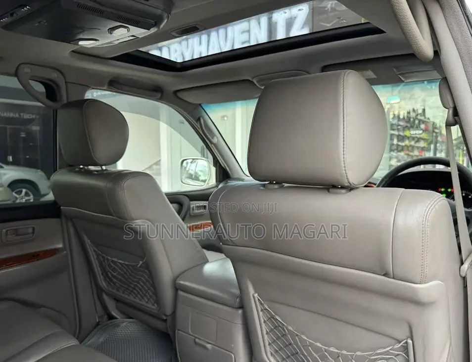 Toyota Land Cruiser 2005 Silver