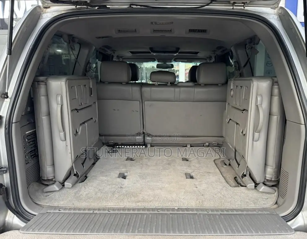 Toyota Land Cruiser 2005 Silver