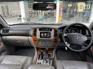 Toyota Land Cruiser 2005 Silver