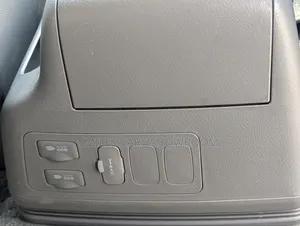 Toyota Alphard 2.4 Petrol AWD 2004 Pearl