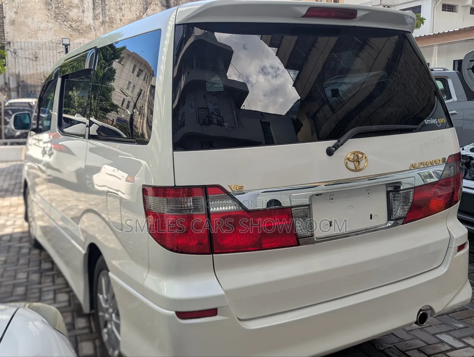 Toyota Alphard 2.4 Petrol AWD 2004 Pearl