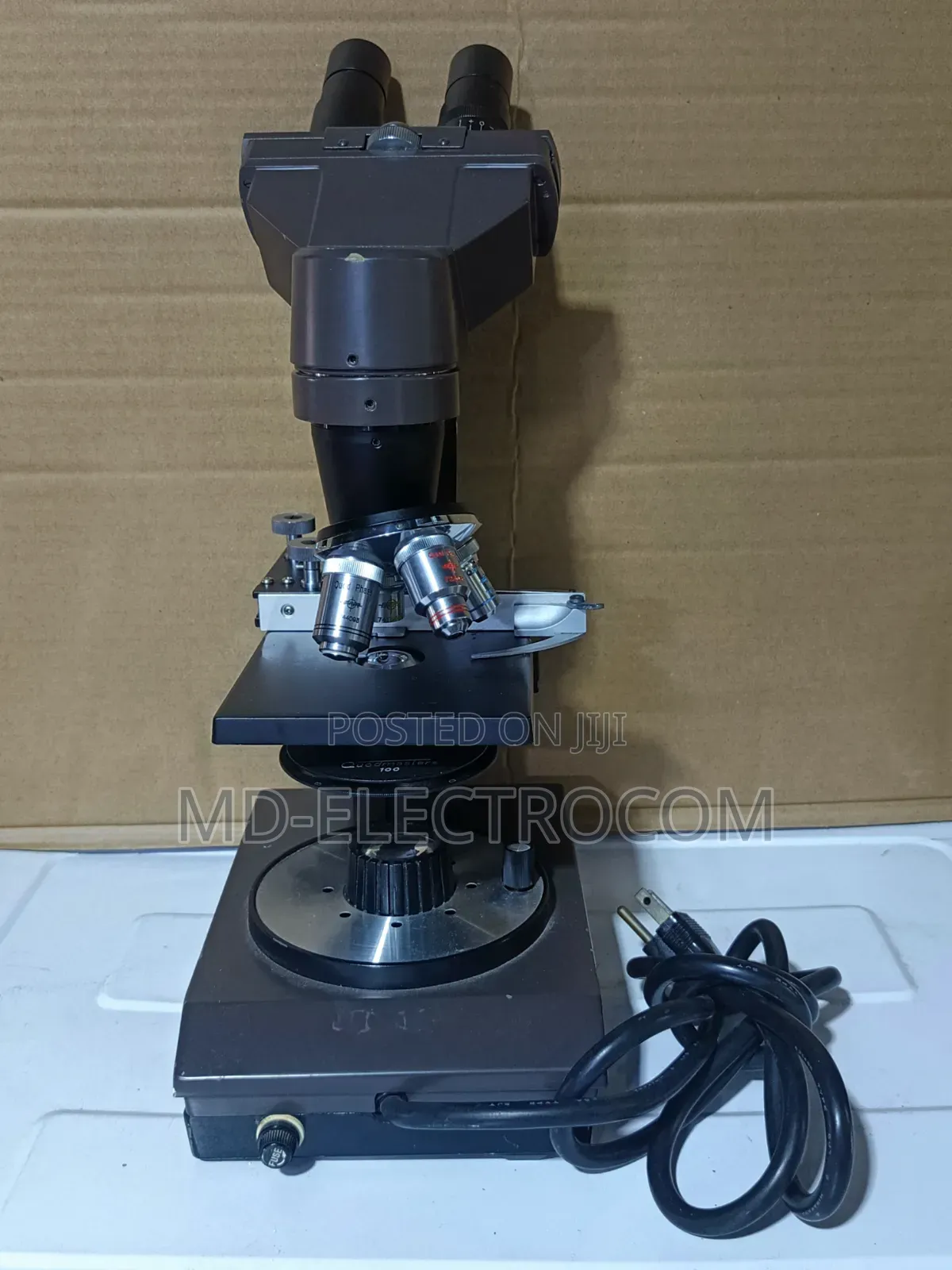 Collegiate 400 Binocular Microscope