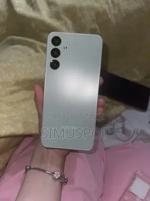 New Samsung Galaxy A16 128 GB Green