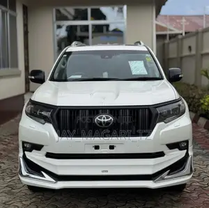 Toyota Land Cruiser Prado 2023 White