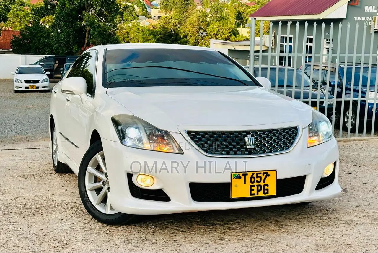 Toyota Crown 2009 Pearl
