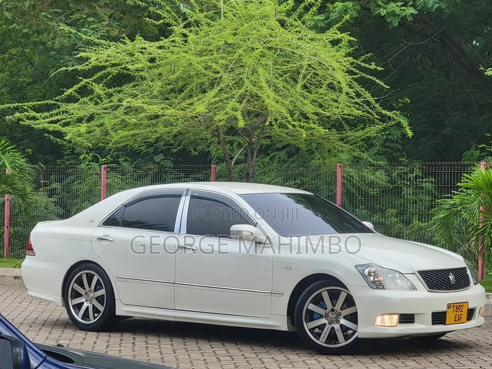 Toyota Crown 2006 White