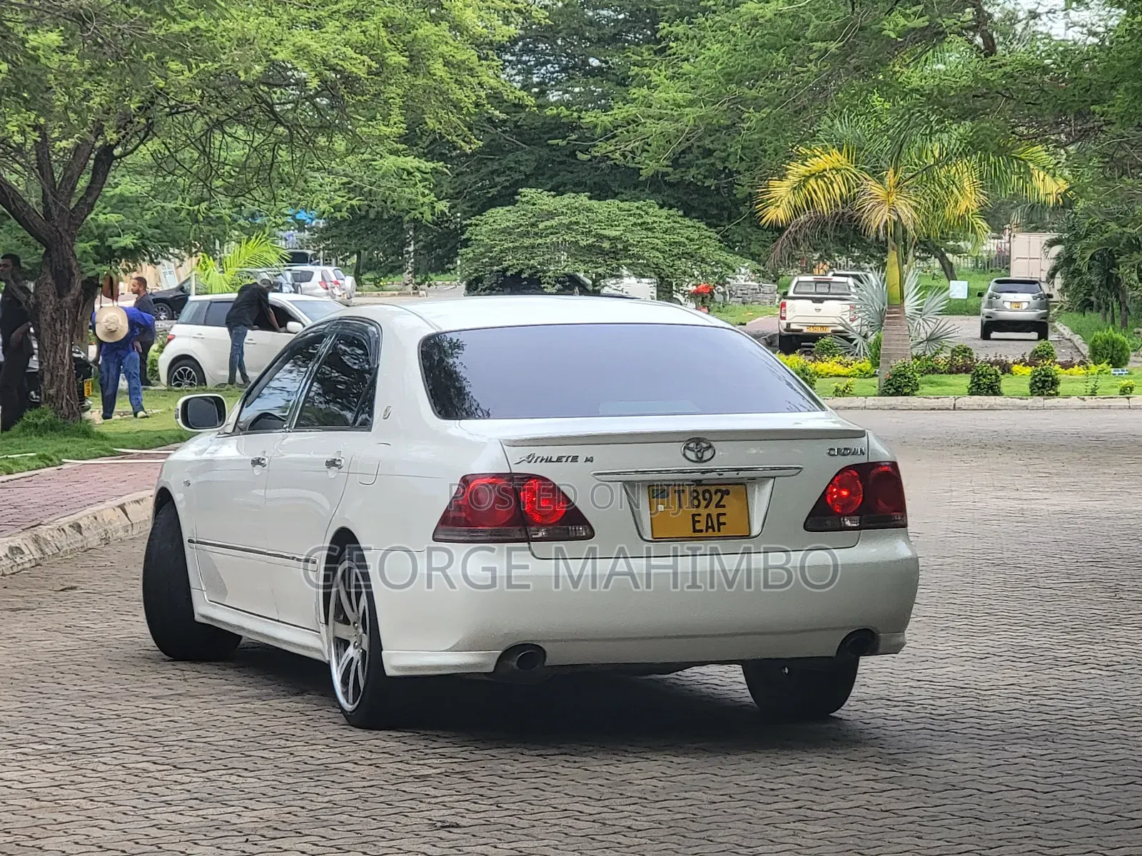 Toyota Crown 2006 White