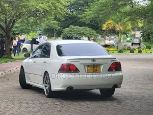 Toyota Crown 2006 White